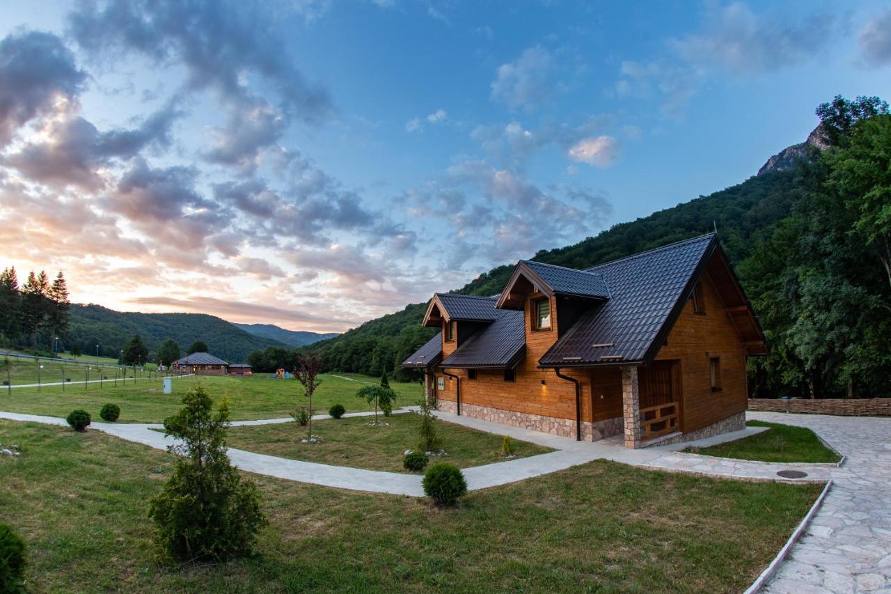 Vila "Maglic" Tjentiste Exteriér fotografie